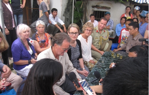 Cung cấp thông tin cho báo chí